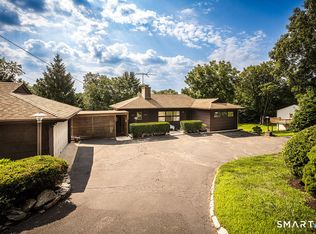 61 Soundview Ave, Shelton, CT 06484