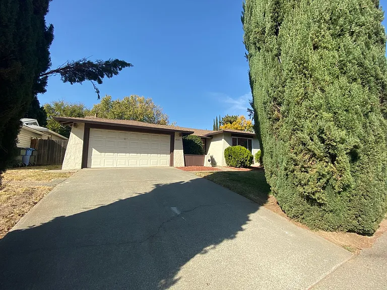 8587 La Riviera Dr — Photo 20
