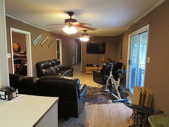 5th image of 1600 E Highland Ave