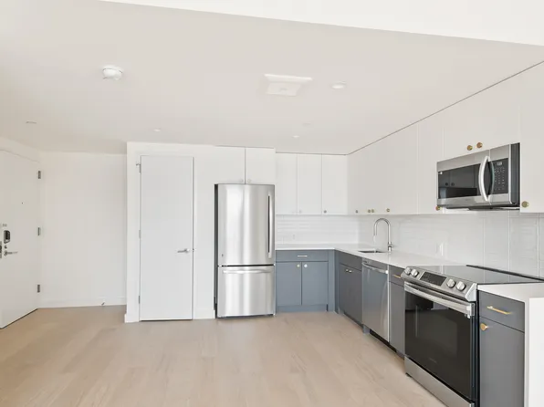 414 Gerard Avenue E406 image 1 of 20