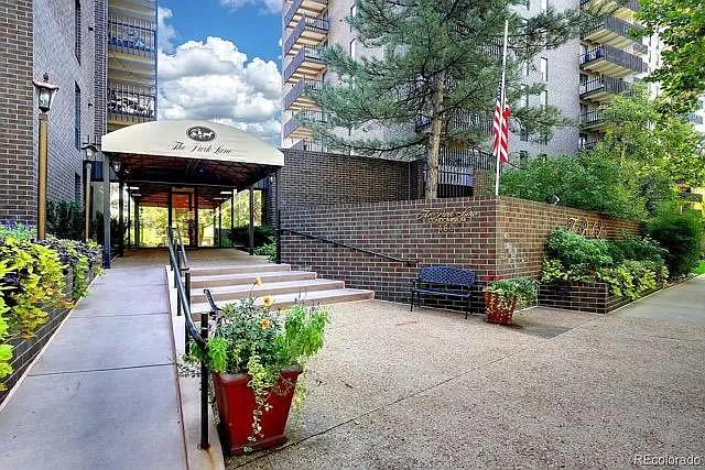 460 S Marion Pkwy #1252-B — Photo 43