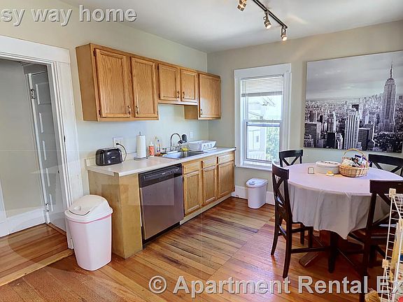 3rd image of 101 Heath St #3-C