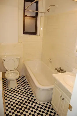 Rented by Stonecrest Realty | media 7