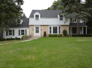 730 Brinsmere Dr, Elm Grove, WI 53122