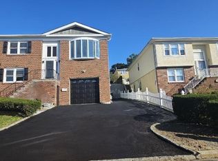 26 Hudson View Dr, Yonkers, NY 10701