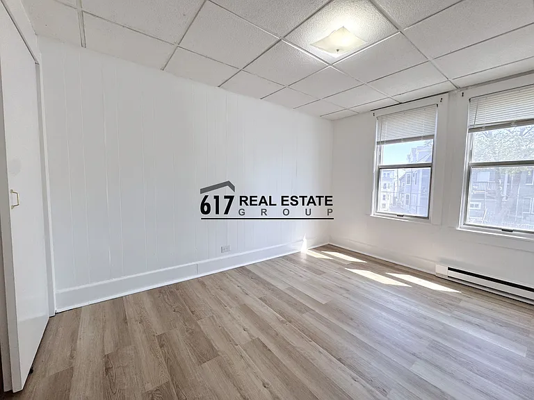 235 E Eagle St #3 — Photo 15