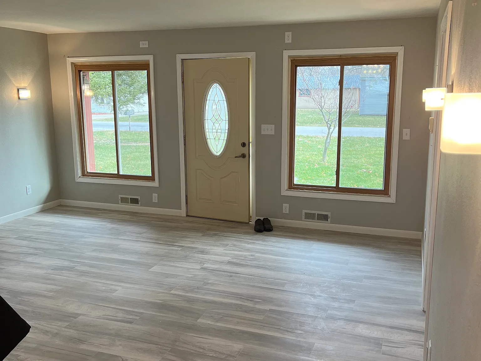 3 bed, 1050 sqft, $1,400 — Photo 3