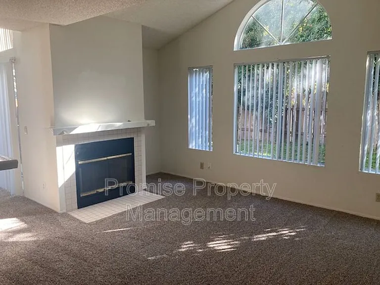 1744 Calle Platico — Photo 27