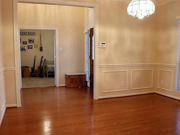 5th image of 2210 Crimson Cove Ct