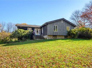 127 Picketts Ridge Rd, Redding, CT 06896