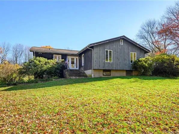 127 Picketts Ridge Road, Redding, CT 06896