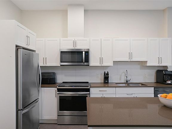 2nd image of 2843 Jacklin Rd #104