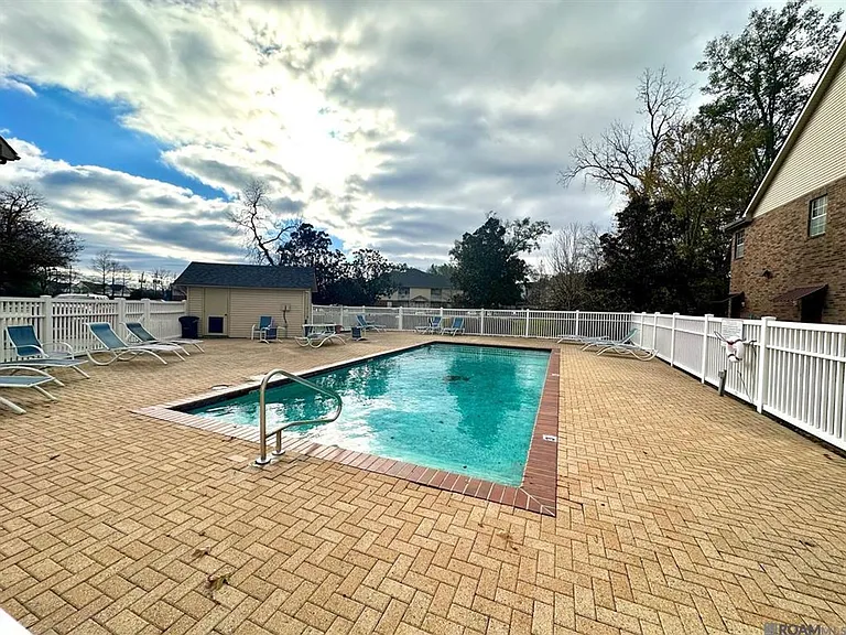 900 Dean Lee Dr #206 — Photo 16