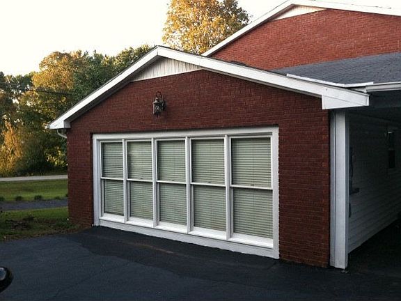 3rd image of 472 Winding Ln