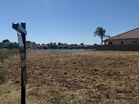 2nd image of 8255 Lake Shore Dr