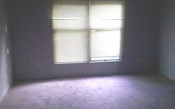 2nd image of 129 Greenbrier Dr