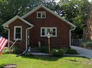 2041 12th St, East Moline, IL 61244