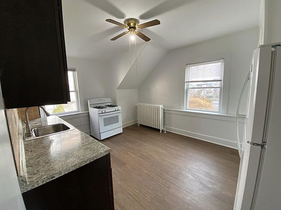 3rd image of 503 8th Ave #3R