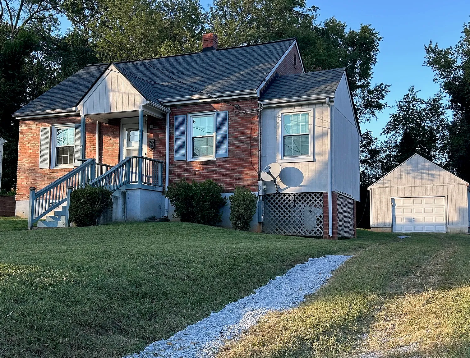 1316 Harding St — Photo 1