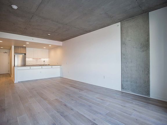 3rd image of 45 Bartlett St Unit 302