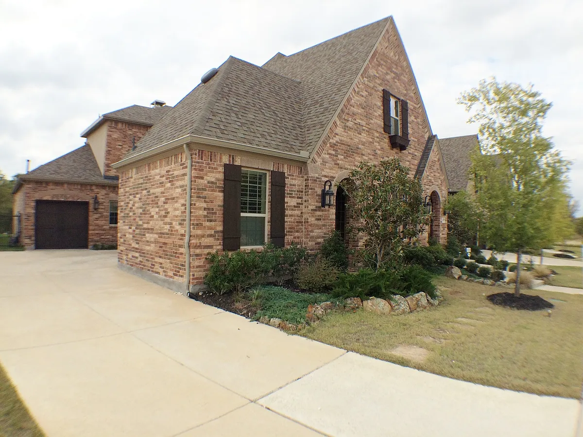 Building Photo - 7675 Dotter Dr