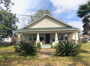 233 Osceola Ave, Wewahitchka, FL 32465