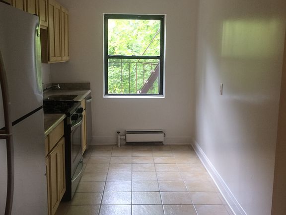New Eat-in Kitchen