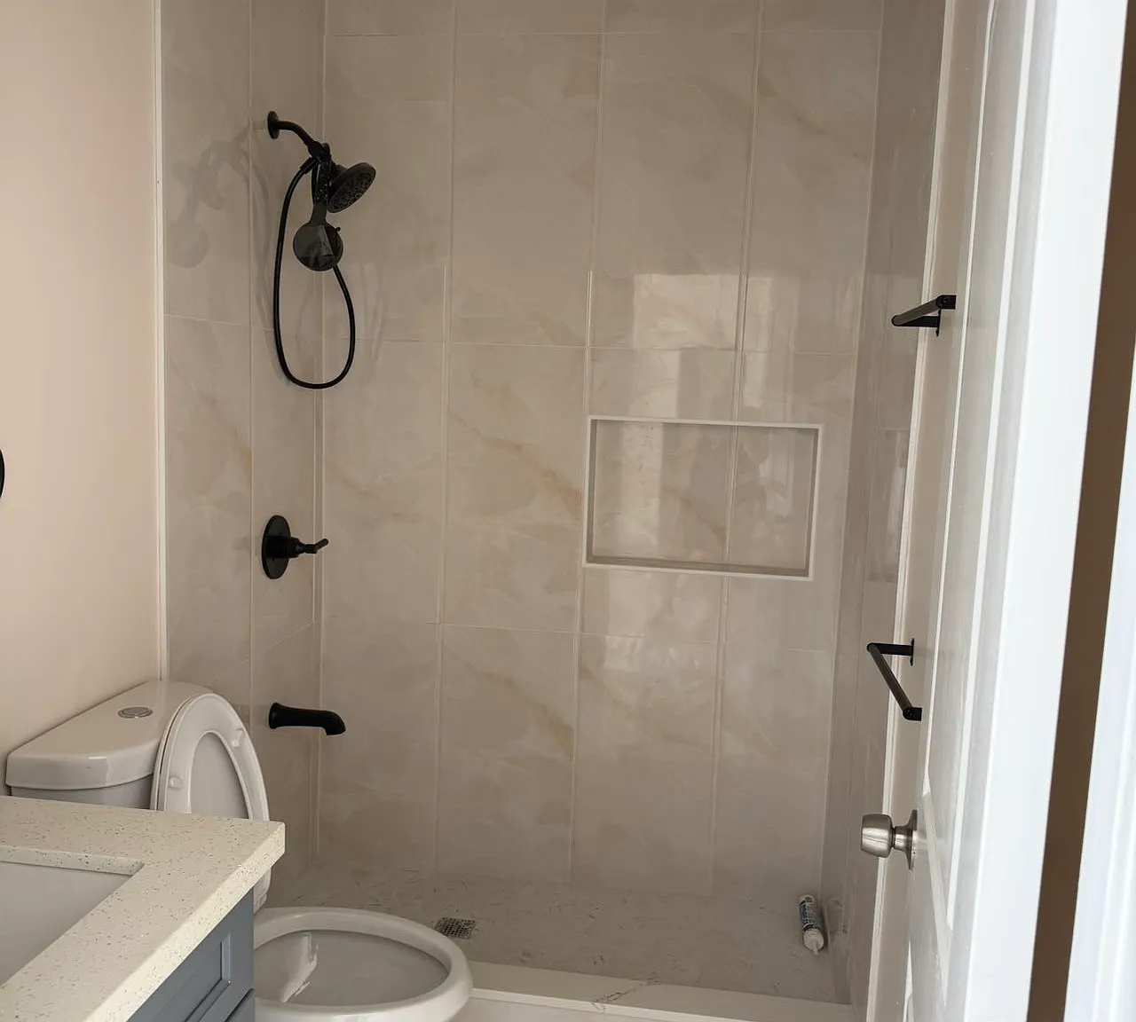 2 bed, $2,200 — Photo 3
