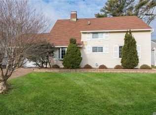 235 Cypress Ln W, Westbury, NY 11590