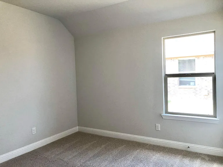 1261 Sharp St — Photo 24