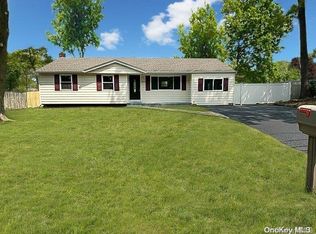 4343 Express Dr N, Lake Ronkonkoma, NY 11779