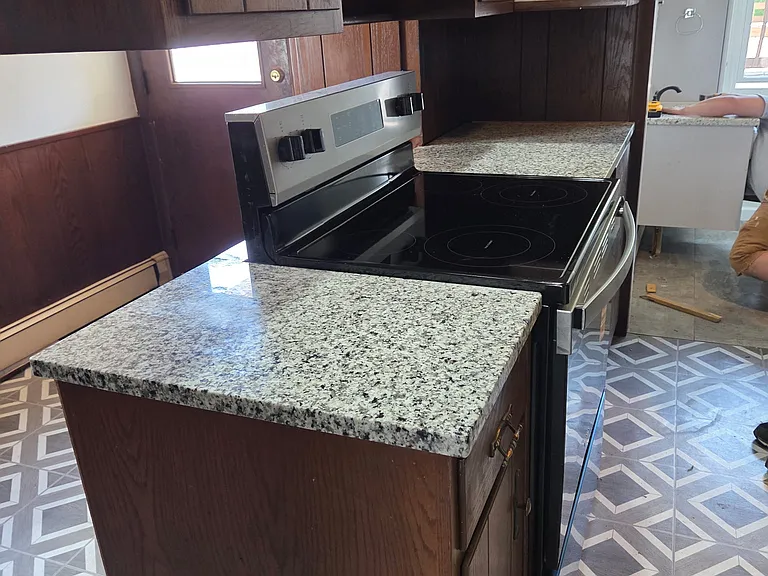 305 S 4th St — Photo 7