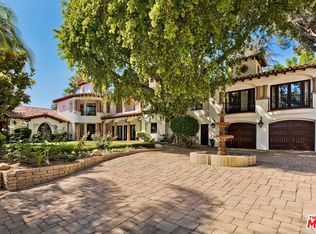 4430 Hayvenhurst Ave, Encino, CA 91436