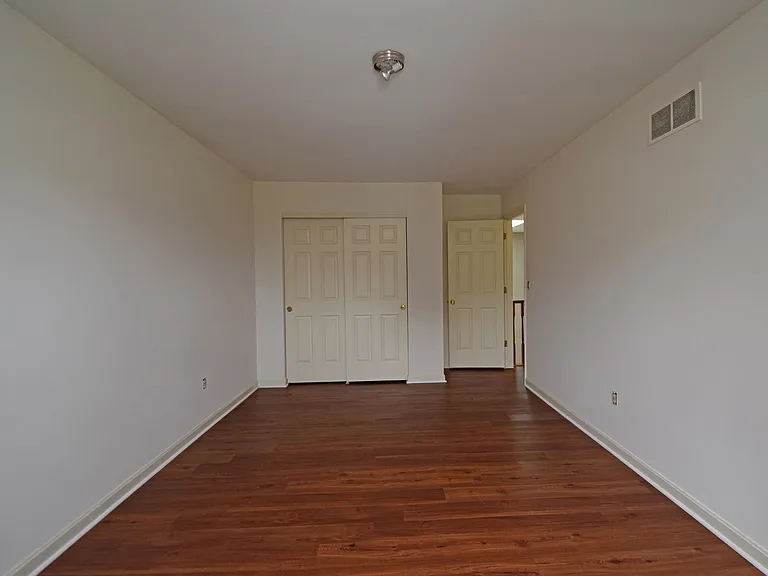 6490 Glenarbor Dr — Photo 27
