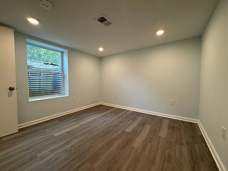 9405 Rhode Island Ave — Photo 23