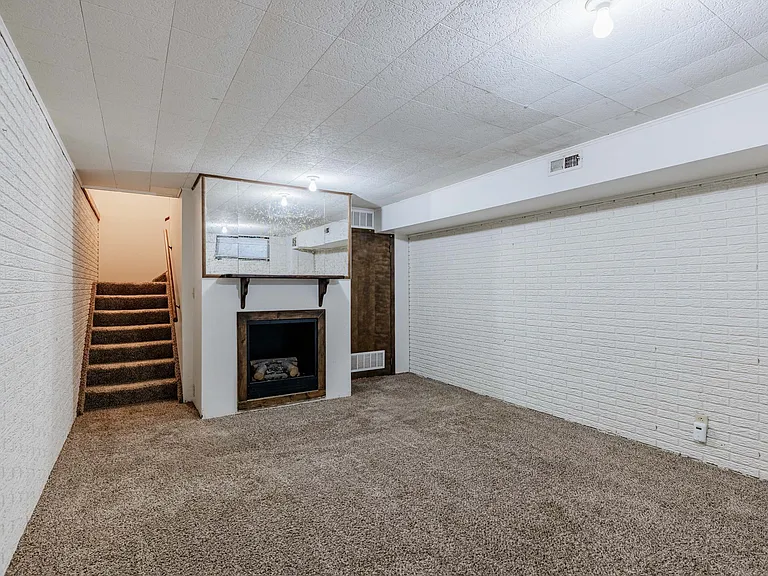 4141 S 51st St — Photo 11