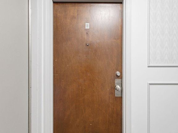 3rd image of 1092 Armstrong Mill Rd APT B
