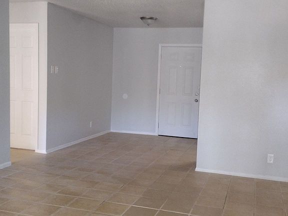 4th image of 5246 Charolais Dr