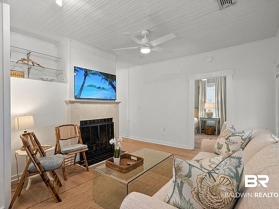 3rd image of 26630 Bay Cir