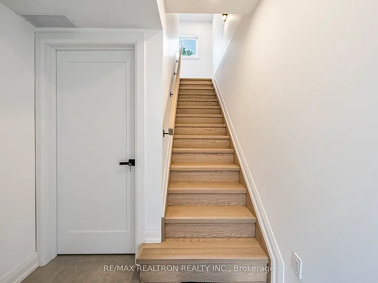 230 Boon Ave #LANEWAY — Photo 5