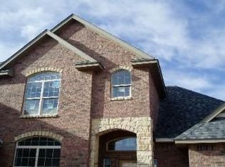 898 Chisholm Ln, Tuttle, OK 73089