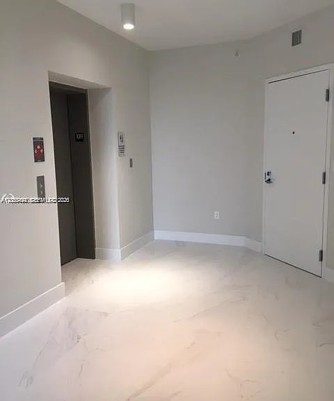 16385 Biscayne Blvd #621 — Photo 5