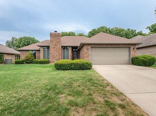 2159 E Inman St, Springfield, MO 65804