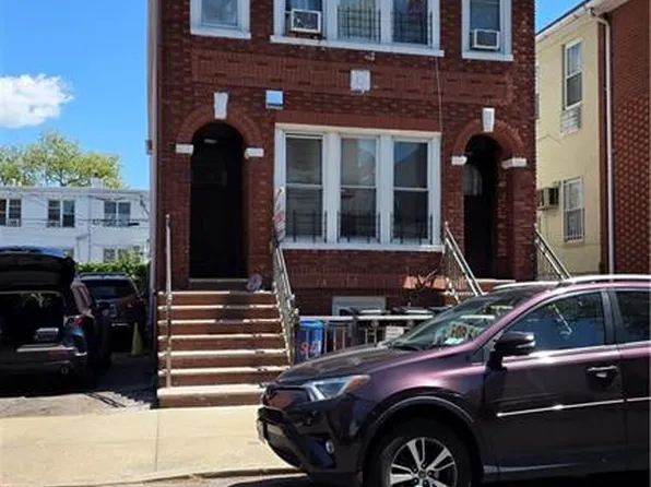 1753 W 1st St, Brooklyn, NY 11223