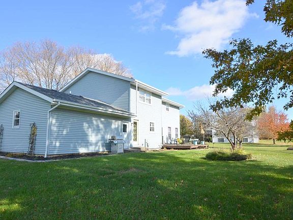 3rd image of 3681 Falling Leaf Dr