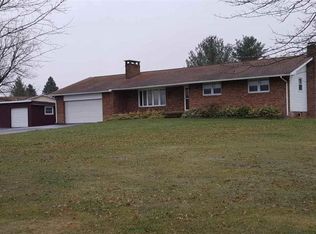 1909 E Berlin Rd, New Oxford, PA 17350