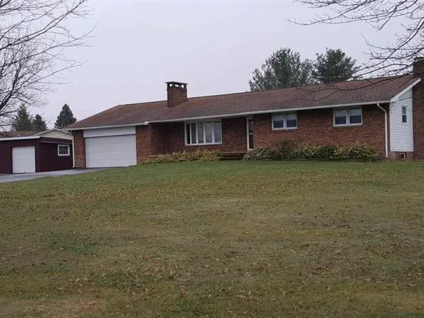 1909 E Berlin Rd, New Oxford, PA 17350