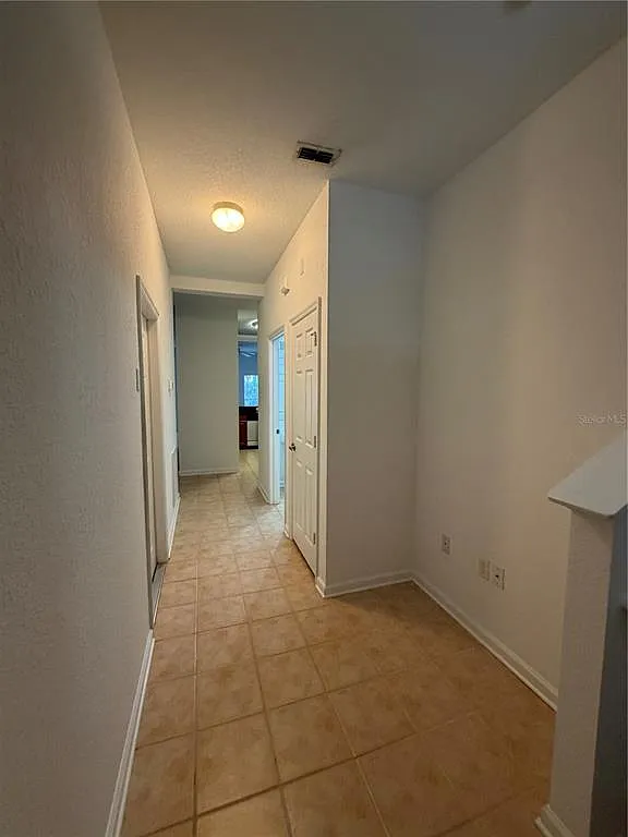 3 bed, 2.5 bath, 1822 sqft, $2,150 — Photo 3