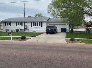 1201 N Capital St, Mitchell, SD 57301