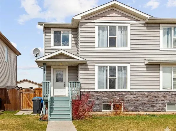 1552 S McAlpine St, Carstairs, AB T0M 0N0